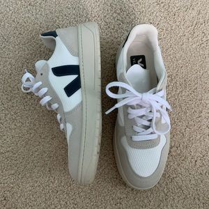 Veja Sneakers size 7